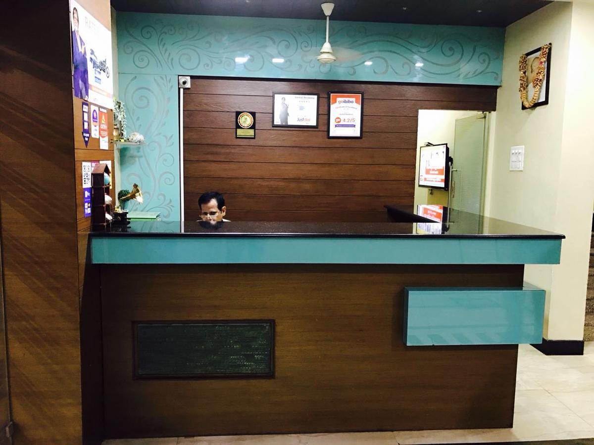 Iroomz Vaishali Residency เบลลารี ภายนอก รูปภาพ